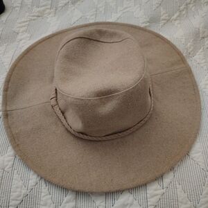 Tan Women's Wide Brim Hat NWT